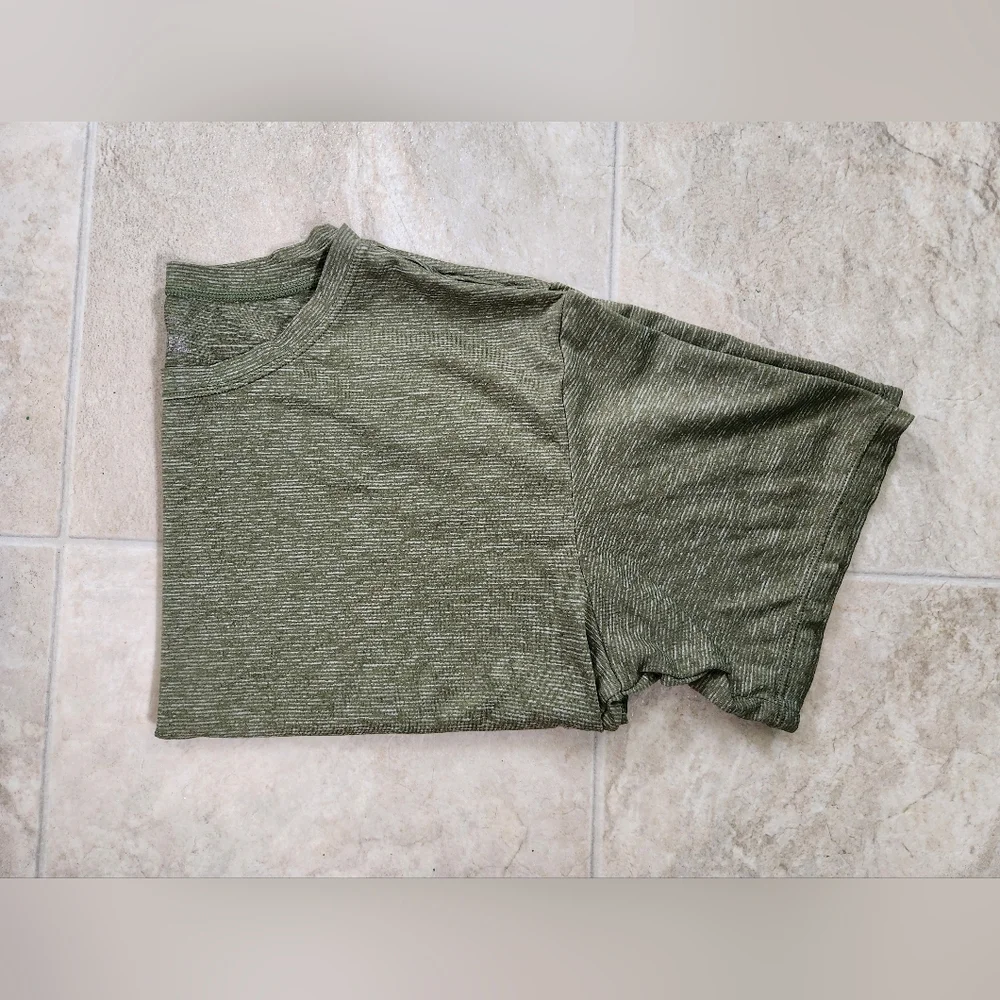Z By Zella Cropped Athletic Top - Size Medium - Picture 10 of 10
